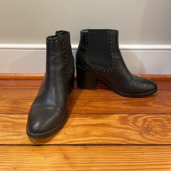 Steve Madden Black Booties with Silver Detailing - Picture 3 of 6